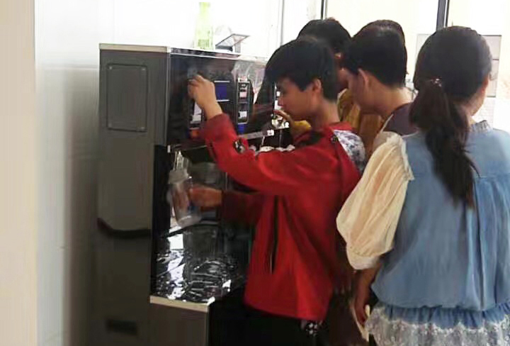 恭喜信陽光山二中成功通上圣源直飲水